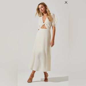 ASTR the Label- Manola Cutout Puff Sleeve Midi Dress
